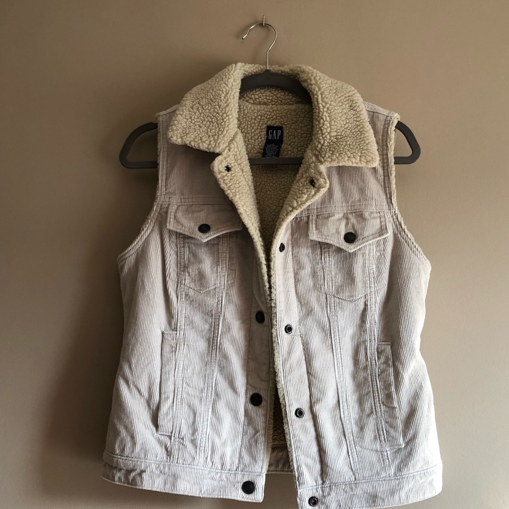 Gap Button Down Vest